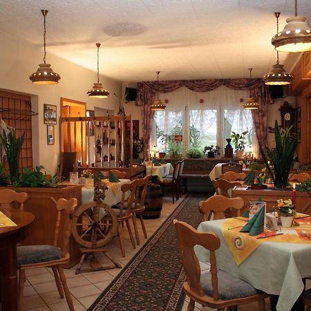 Panschwitz-Kuckau Familienhotel Zur Linde מראה חיצוני תמונה