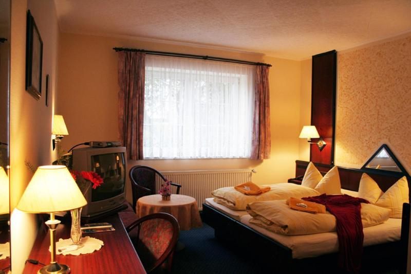 Panschwitz-Kuckau Familienhotel Zur Linde חדר תמונה